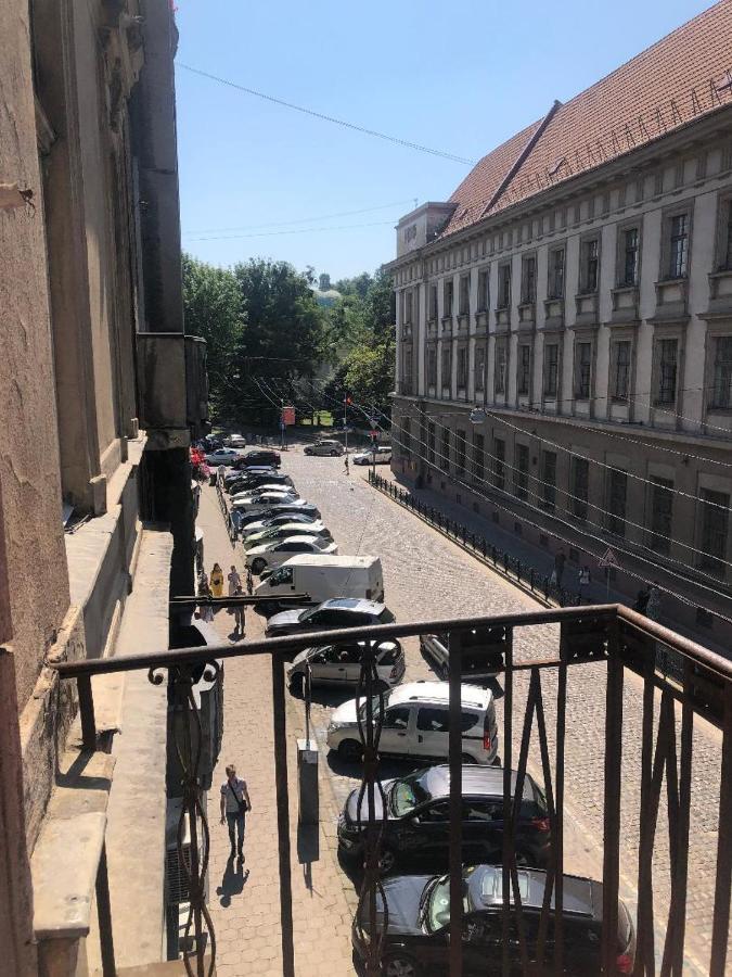 Lvivskiy Zatyshok Two Bedrooms Isolated With Balcony