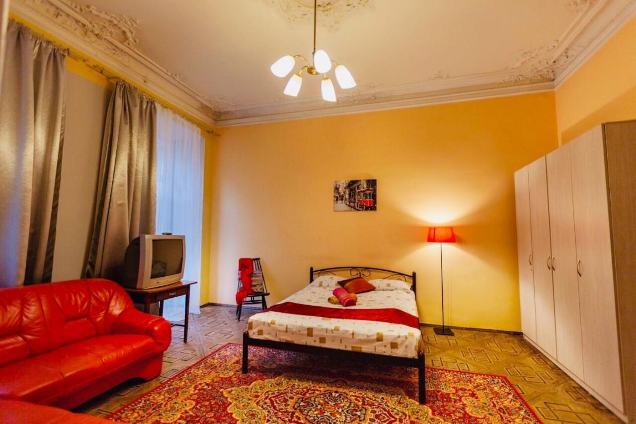Lvivskiy Zatyshok Two Bedrooms Isolated With Balcony *